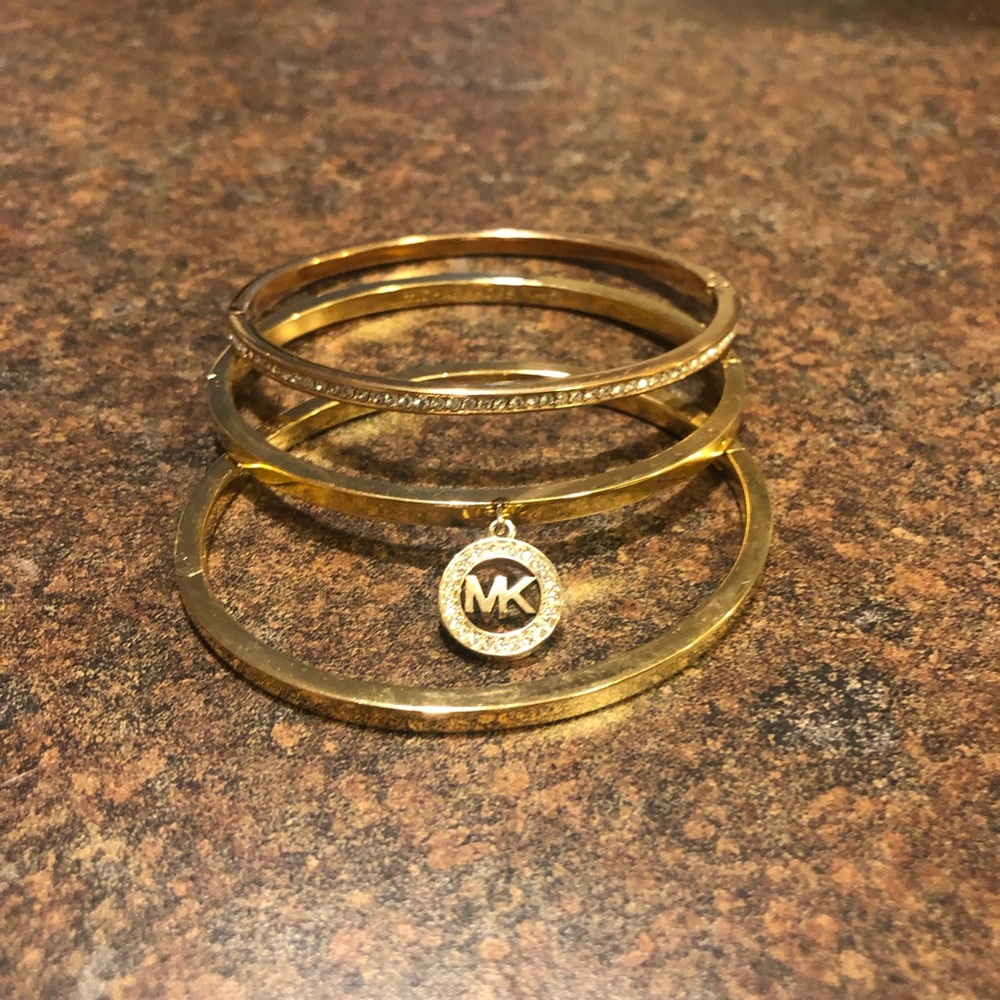 Barely Worn!!! Micheal Kors bracelets!! - Picture 5 of 7